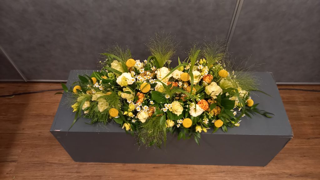 Rouw arrangement 01