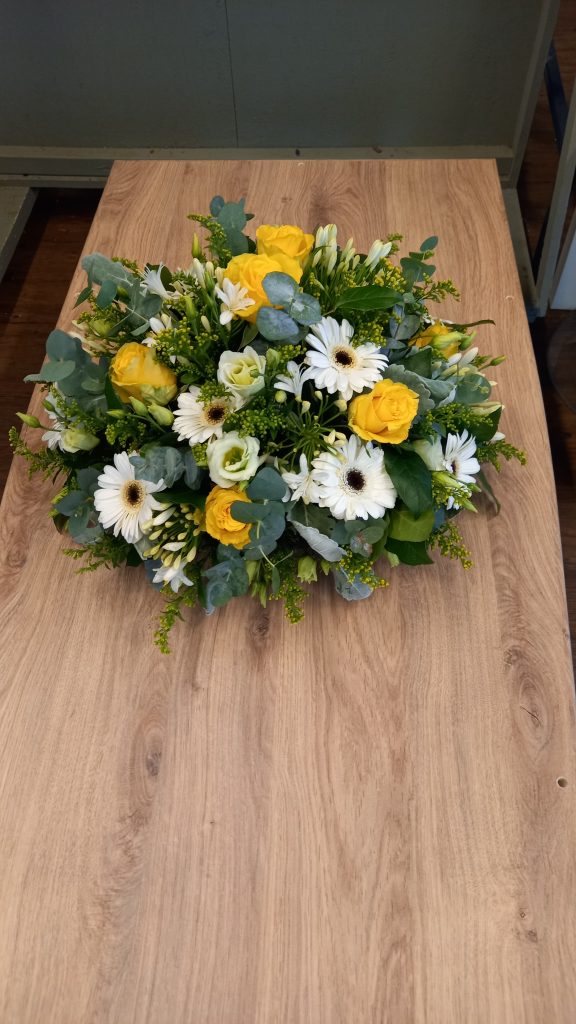 Rouw arrangement 04