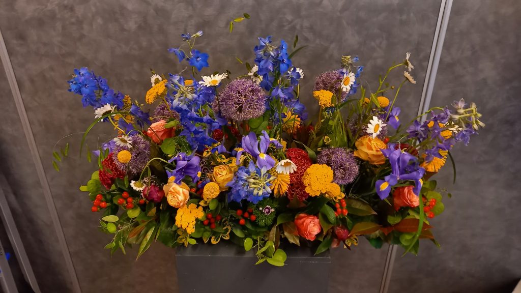 Rouw arrangement 05